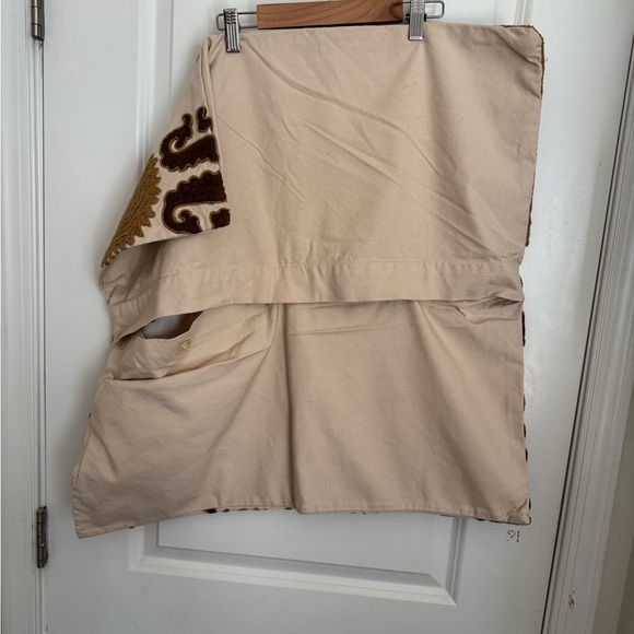 Pottery Barn pillow cover 26 X 26 - Picture 3 of 6